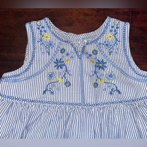 100% Cotton Old Navy Girl’s Dress - Picture 2 of 7